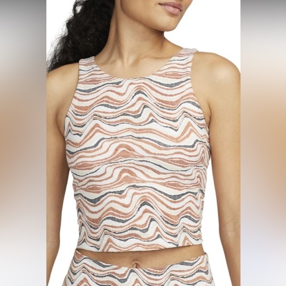 NWT‎ WOMEN'S YOGA DRI-FIT LUXE TANK TOP IN BROWN - Picture 1 of 12